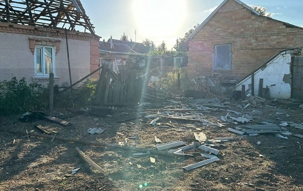 Новини України - РФ атакувала Нікопольщину, поранені двоє жінок та 4-місячна дитина