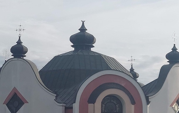 Новини України - Затримано чоловіка, який зрізав хрест із української церкви в Польщі