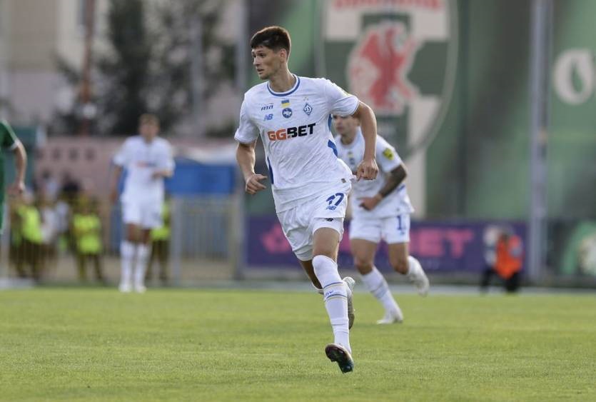 Новини спорту - Скандальний футболіст Динамо допоміг ЗСУ значною сумою