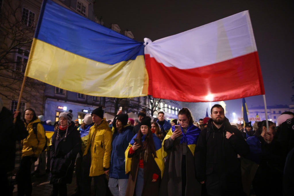 Новини світу - Польща прирівняє статус українських біженців до інших іноземців