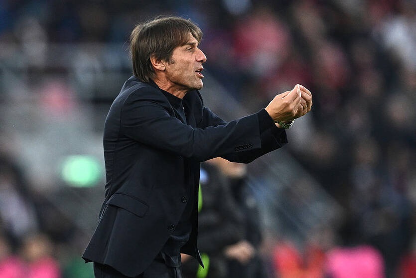 Новини спорту - Президент Наполі зробив заяву про майбутнє Антоніо Конте