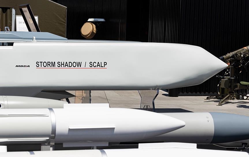 Новини світу - Генштаб: НПЗ в РФ атакували ракетами Storm Shadow