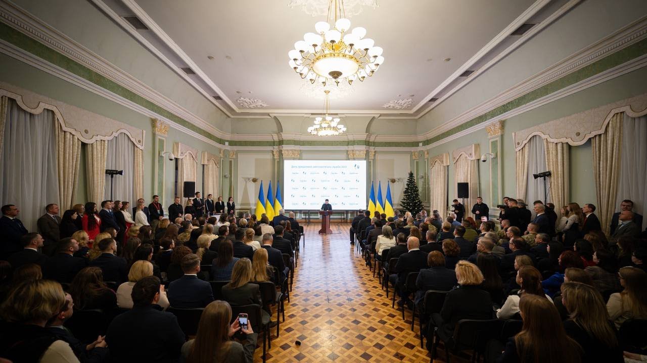 Володимир Зеленський привітав дипломатичних працівників із професійним святом