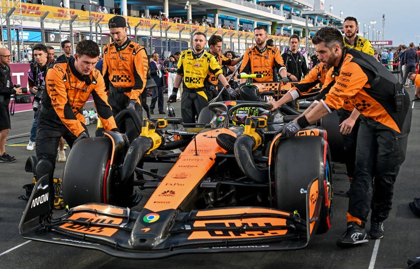 Без категорії - Макларен робить гроші на продажу майбутнього боліда 2026 року