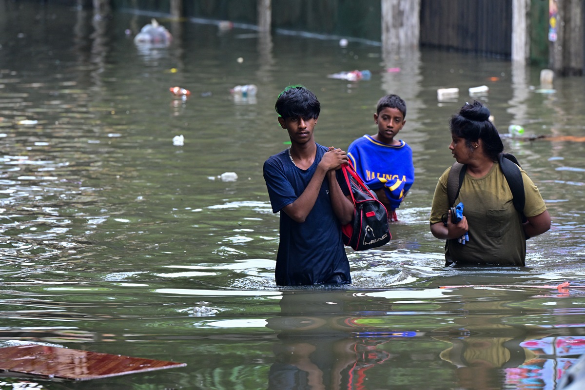 Новини світу - На Шрі-Ланці від наслідків циклону загинули сотні людей