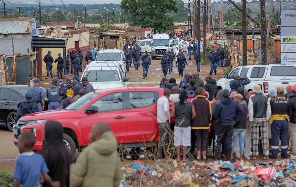 Новини світу - В ПАР сталася масштабна стрілянина в таверні: дев'ять загиблих