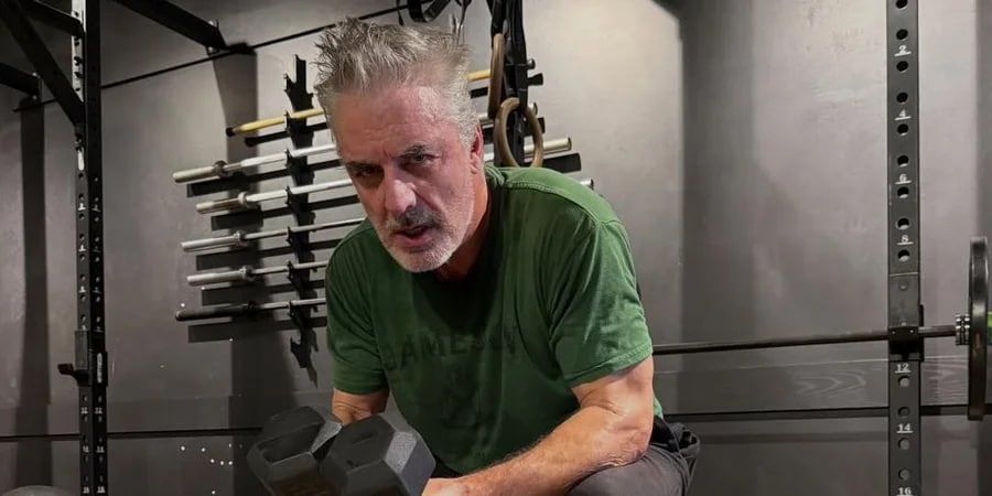 Новини культури - Кріс Нот іронічно відреагував на почесний Золотий глобус Джессіки Паркер